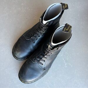 Dr. Martens 1460 GREASY LEATHER
LACE UP BOOTS, 39, US 8, UK 6